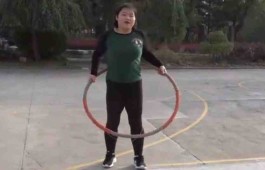 热文：300斤女孩减半个自己